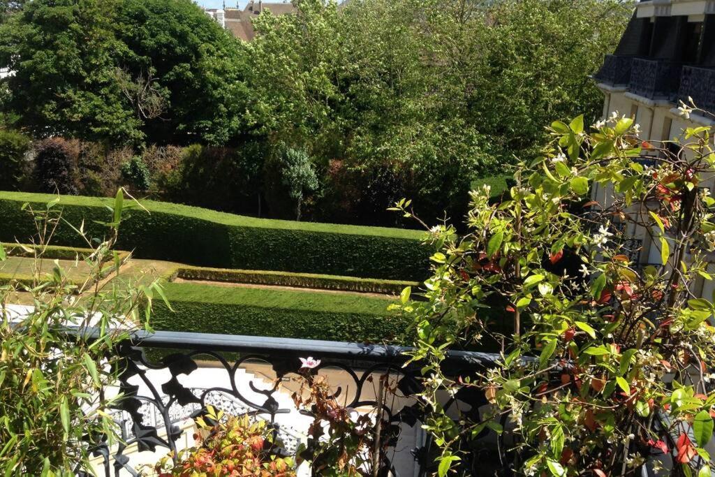 Nid Douillet A Bagatelle Appartement Deauville Buitenkant foto
